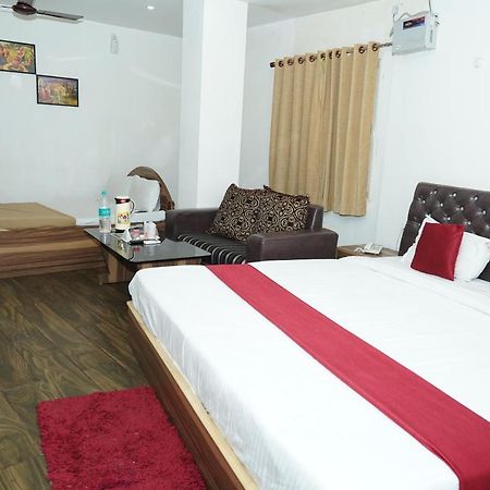 Aastha Hotel Rourkela ภายนอก รูปภาพ