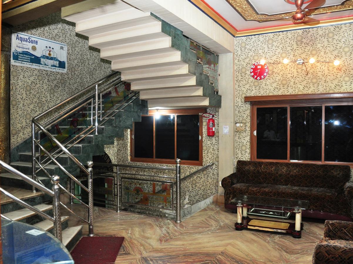 Aastha Hotel Rourkela ภายนอก รูปภาพ