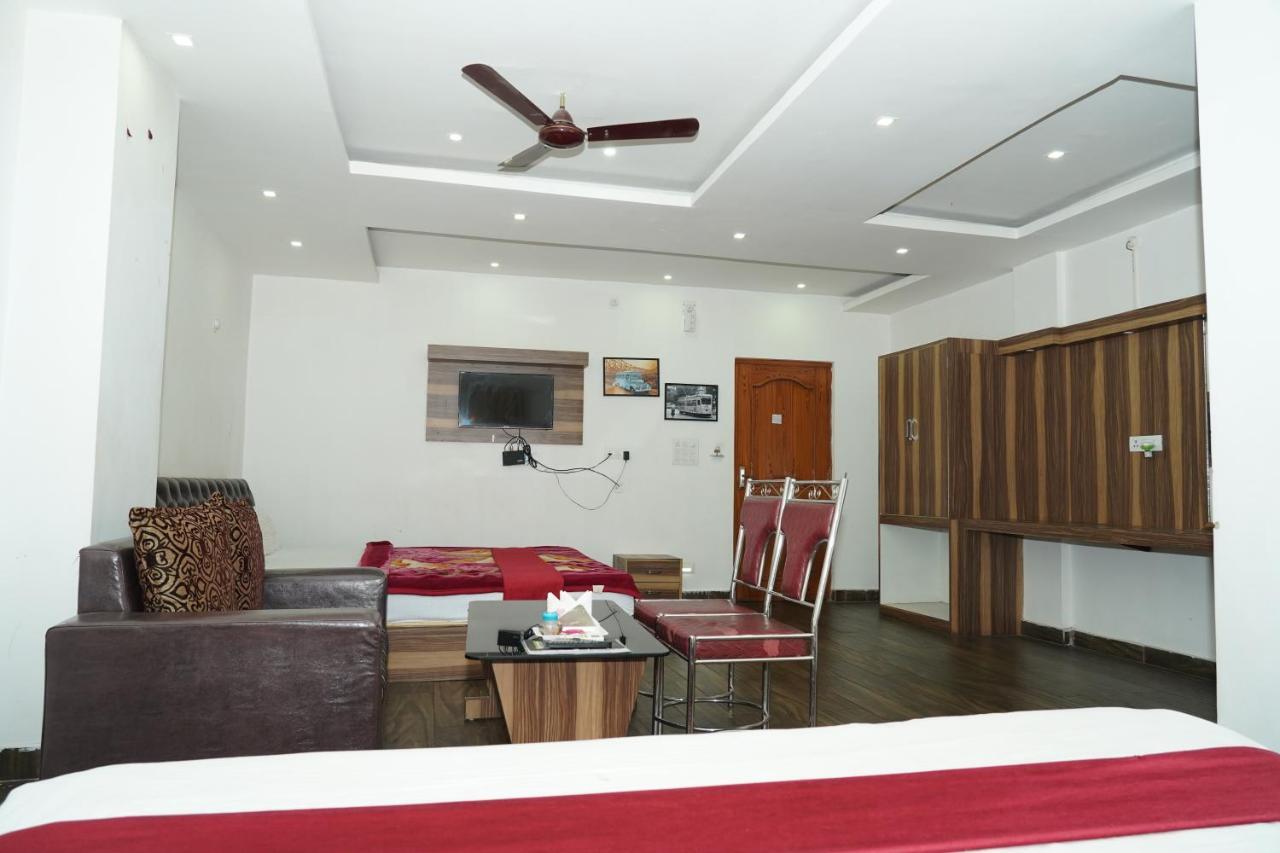 Aastha Hotel Rourkela ภายนอก รูปภาพ